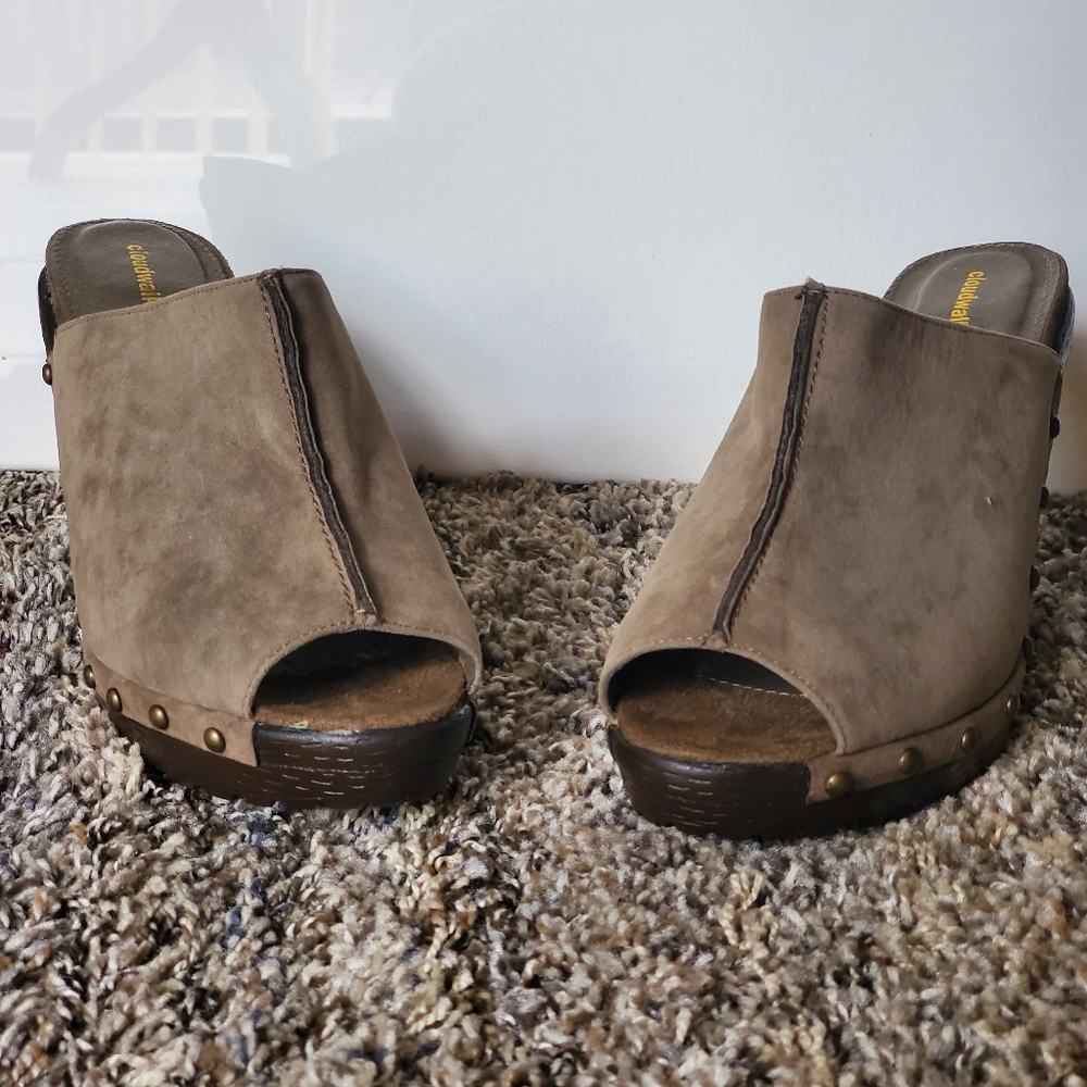 Cloudwalker Faux Suede Platform Comfortable Slides Sz 10W - Picture 4 of 6